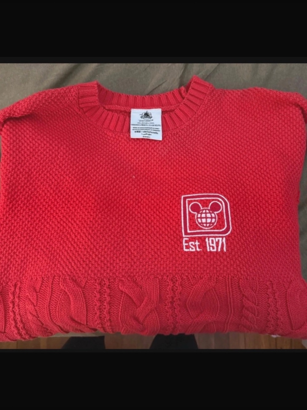 Red sweater spirit jersey